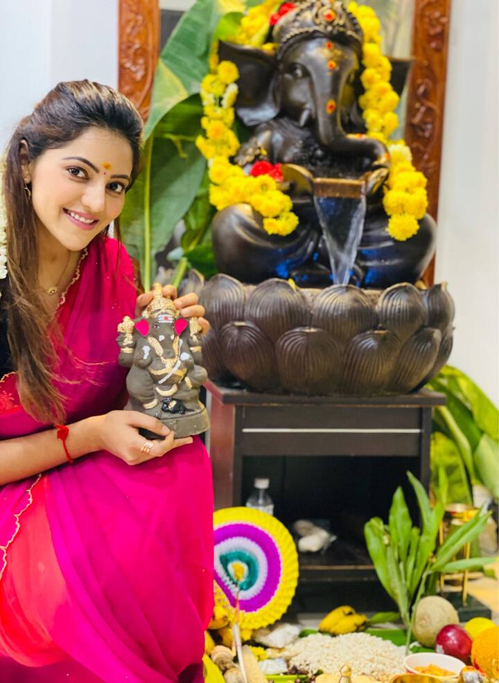 எதிர் பார்க்கல முத்தம் ஒன்று கேக்கும் போது உன் உதடு திட்டுதடி