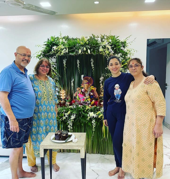 తమన్నా ఇంట్లో..