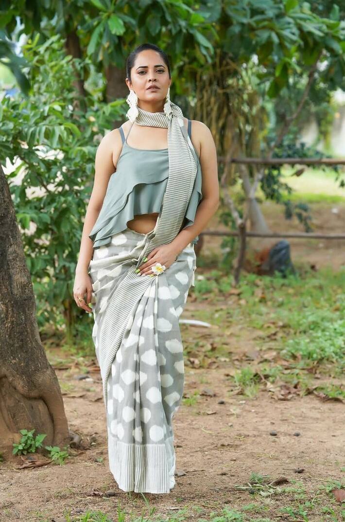 (Photo Courtesy : Instagram) యాంకరింగ్ కే పరిమితం కాకుండా సినిమాల్లో మంచి పాత్రలను అందిపుచ్చుకుంటోంది.