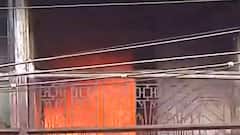Nimtala Fire: কিছুটা হলেও নিয়ন্ত্রণে এসেছে নিমতলা স্ট্রিটের আগুন । Bangla News