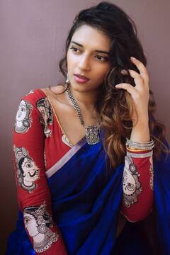 Actress Vasundhara Pics | ஏடி கள்ளச்சி என்னத் தெரியலையா - வசுந்தரா போட்டோ ஆல்பம்