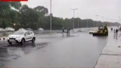 ગાંધીનગરઃધોધમાર વરસાદથી આ રોડ પર ભરાયા પાણી, ડિવાઈડર તોડવા પડ્યા