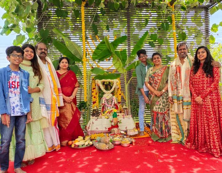 ఎమ్మెల్యే రోజా ఇంట్లో వినాయక చవితి వేడుకలు భక్తి శ్రద్ధలతో జరిగాయి.