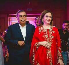 Nita Ambani Indian Look: ਲਹਿੰਗਾ ਤੋਂ ਲੈ ਕੇ ਸਾੜ੍ਹੀ ਤੱਕ, ਨੀਤਾ ਅੰਬਾਨੀ ਹਰ ਡ੍ਰੈੱਸ 'ਚ ਲੱਗਦੀ ਖੂਬਸੂਰਤ, ਵੇਖੋ ਇਹ ਤਸਵੀਰਾਂ