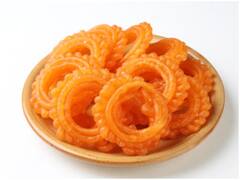 Kitchen Hacks: इस आसान तरीके से घर पर बनाएं इमरती, जानें बनाने की विधि