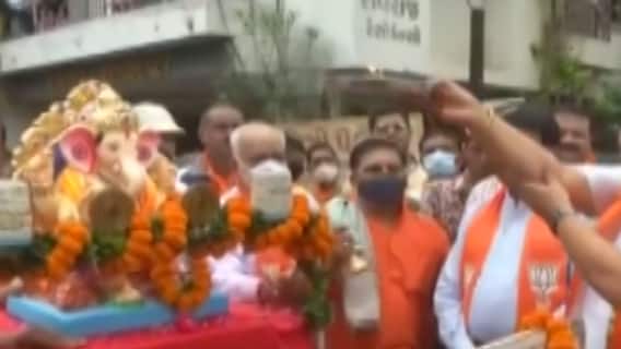 રાજકોટઃ શહેર ભાજપે દૂંદાળા દેવના વાજતે ગાજતે કર્યા સામૈયા, કાર્યાલય ખાતે કરી સ્થાપના