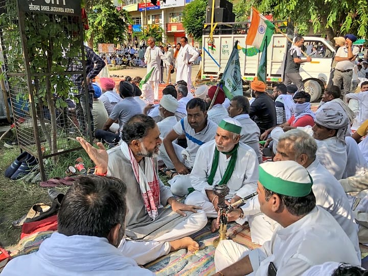 वहीं बैठक के बाद हरियाणा भारतीय किसान यूनियन के नेता गुरुनाम सिंह चढूनी ने भी कहा कि आज की बैठक सकारात्मक माहौल में हुई लेकिन अभी तक कुछ फैसला नहीं हुआ है. कल एक बार फिर सुबह 9 बजे बैठक होगी. (फाइल फोटो)
