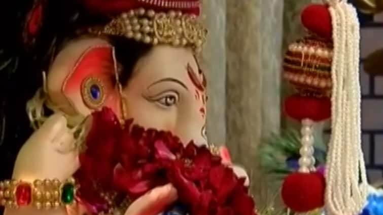 Ganesh Chaturthi 2021 know Monday puja importance and lord Ganesh is favourite of Shiv and Parvati why Ganesh Chaturthi 2021: गणेश चतुर्थी के बाद सोमवार की पूजा का क्या है महत्व, जानें गणेश जी क्यों है शिव और पार्वती के प्रिय