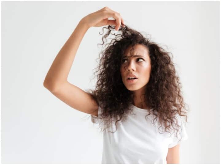Are you losing hair due to covid 19 after effect, here is the remedy Covid 19 After Effects: कोविड के बाद झड़ रहे हैं बाल? Stress हो सकती है वजह, जानें क्या है उपाय