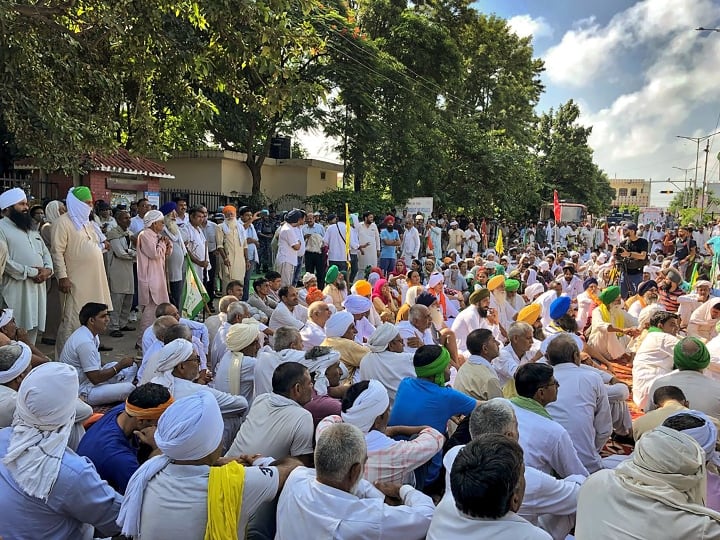 Karnal Farmer Protest: करनाल में किसानों के धरने का आज 5वां दिन, अधिकारियों के साथ एक और दौर की होगी बातचीत