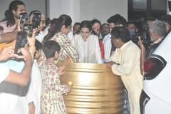 Ganpati Bappa Morya: Shilpa Shetty ने धूमधाम से किया गणपति विसर्जन, बेटे-बेटी के साथ मैचिंग आउटफिट्स में दिखीं