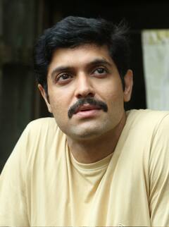 Sesh Pata First Look: মুক্তি পেল 'শেষ পাতা'র ফার্স্ট লুক, ৬০ বছরের বৃদ্ধের ভূমিকায় প্রসেনজিৎ চট্টোপাধ্য়ায়