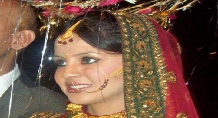 साक्षी ने अपनी शुरुआत की पढ़ाई देहरादून के वेलहेम से की थी. इसके बाद उन्होंने औरंगाबाद के इंस्टीट्यूट ऑफ होटल मैनेजमेंट से डिग्री हासिल की. साक्षी ने अपनी ट्रेनिंग कोलकाता के ताज बेंगाल होटल में पूरी की.