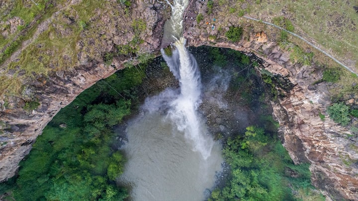 विंचरणा नदीवरचा दुधसागर म्हणजेच आपल्या मराठवाड्यातील सौताडाचा धबधबा. (छायाचित्र-सचिन नलावडे)