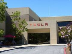 Tesla Car: टेस्ला ने चीन में अपनी इस शानदार कार की कीमत बढ़ाई, जानें कौनसी है वो कार