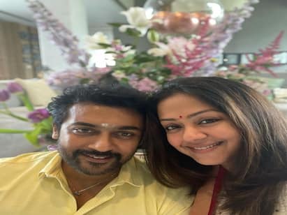 jyothika shared selfiee  pic with suriya on instagram take a look Jyothika  | 15 வருட மகிழ்ச்சி -  கணவர் சூர்யாவின் அன்பை நெகிழ்ச்சியாய் பதிவு செய்த ஜோதிகா.!
