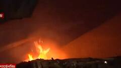 Garden Reach Fire: গার্ডেনরিচে অগ্নিকাণ্ডে পকেট ফায়ার নেভাতে হিমশিম খাচ্ছেন দমকলকর্মীরা | Bangla News