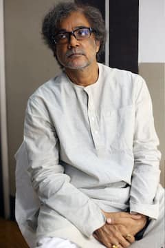 Sesh Pata First Look: মুক্তি পেল 'শেষ পাতা'র ফার্স্ট লুক, ৬০ বছরের বৃদ্ধের ভূমিকায় প্রসেনজিৎ চট্টোপাধ্য়ায়