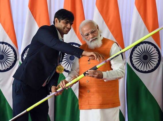 त्याच्या या ऐतिहासिक कामगिरीचं कौतुक पंतप्रधान मोदींसह देशभरातून होत आहे.(Photo:Neeraj Chopra/FB)