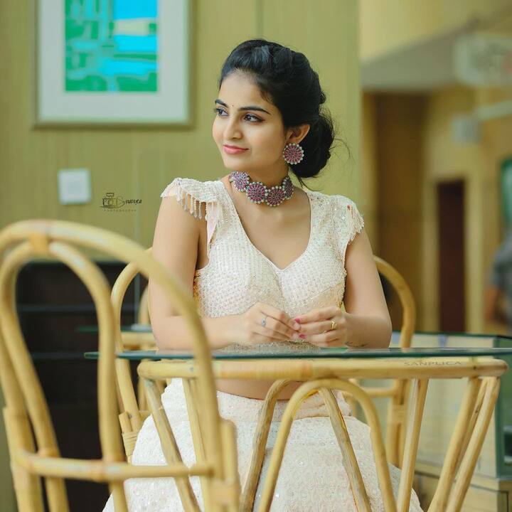 (Courtesy : Instagram) ఇదిలా ఉండగా.. అనన్య సోషల్ మీడియాలో చాలా యాక్టివ్ గా ఉంటుంది.