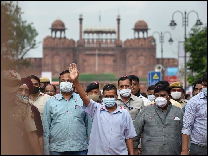 केजरीवाल ने कहा कि पूरी दिल्ली से लोग पुनर्विकसित बाजार को देखने आ रहे हैं और यह अब 'सबसे महत्वपूर्ण पर्यटन स्थल' बन गया है. (तस्वीर- पीटीआई)