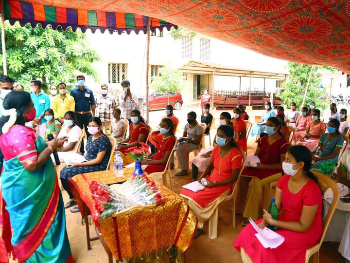 When we are moving towards a goal our whole endeavor will yield success; Governor  Dr Tamilisai ’புதுவைக்கு துணை குடியரசு தலைவர் வருகை’- நீட் தேர்வுக்கு வந்த மாணவர்கள் பாதிப்பு;ஆளுநரிடம் முறையீடு