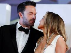 Jenifer Lopez and Ben affleck: வெனிஸ் திரைப்படவிழாவில் ஜொலித்த ஜெனிஃபர் லோபஸ் - பென் அஃப்லக் ஜோடி