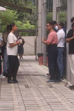 लाल सिंह चड्ढा के लुक में नजर आए Aamir Khan एक्ट्रेस Kareena Kapoor को समझाते दिखे सीन, करीना का लुक भी हुआ रिवील