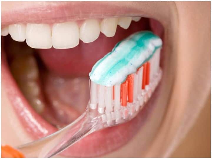 If you want healthy teeth and gums correct some mistakes earliest Best Practices for Healthy Teeth: अगर आप चाहते हैं हेल्दी दांत और मसूढ़े, तो इन गलतियों को सुधार लें जल्द ही