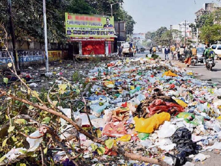 बिहारः सफाईकर्मियों की हड़ताल से बढ़ा बीमारी का खतरा, पहले दिन की बैठक में नहीं बनी बात