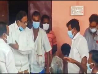 ’என் சேரில் வந்து உட்காருங்க’ -  ப.சிதம்பரத்தை கடுப்பேற்றிய காங்கிரஸ் கட்சி நிர்வாகி !