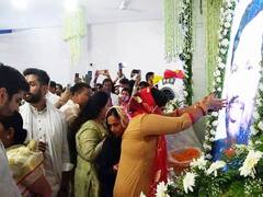 In Pics: रामविलास की पुण्यतिथि पर पहुंचे कई ‘खास’ लोग, चिराग पासवान से की मुलाकात, देखें तस्वीरें