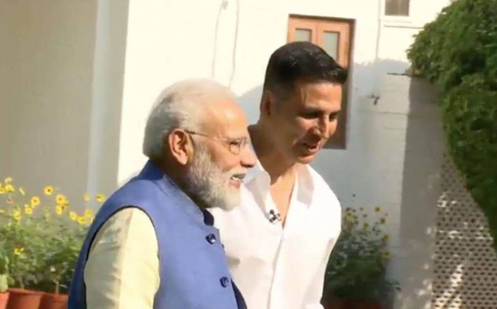 Akshay Kumar shares glimpse of PM Modi's letter after actor's mum's demise, know in details Akshay Kumar on PM Modi: અક્ષય કુમારની માતાના નિધન પર PM મોદીએ મોકલ્યો શોક સંદેશ, જાણો શું લખ્યું