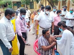 கரூரில் இன்று 540 முகாம்களில் மெகா தடுப்பூசி முகாம் - 50 ஆயிரம் பேருக்கு தடுப்பூசி போட இலக்கு