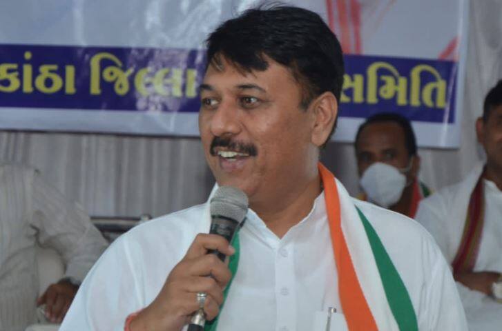 Amit Chavda on Bhupendra Patel  selected  gujarat new CM  Gujarat New CM: CM પદ પર ભૂપેન્દ્ર પટેલની પસંદગી થતા કૉંગ્રેસના પ્રહાર, અમિત ચાવડાએ કહ્યું, લોકોને ભ્રમિત કરવાનો પ્રયાસ 