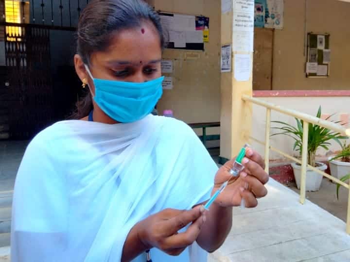 கரூரில் இன்று 540 முகாம்களில் மெகா தடுப்பூசி முகாம் - 50 ஆயிரம் பேருக்கு தடுப்பூசி போட இலக்கு