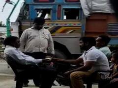 Basti News: 5 हजार रुपये रिश्वत लेते लेखपाल का वीडियो आया सामने, किया गया निलंबित