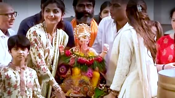 Shilpa Shetty performs Ganesha Visarjan, watch visuals