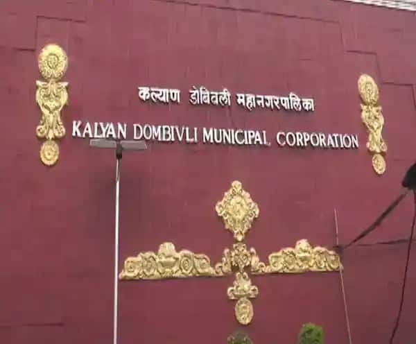 Kalyan Dombivli KDMC news case filed against BOT contractor in 20 crore corruption case KDMC : ठेकेदाराने केडीएमसीला लावला 20 कोटीचा चुना, बीओटी कंत्राटदाराविरोधात गुन्हा दाखल 