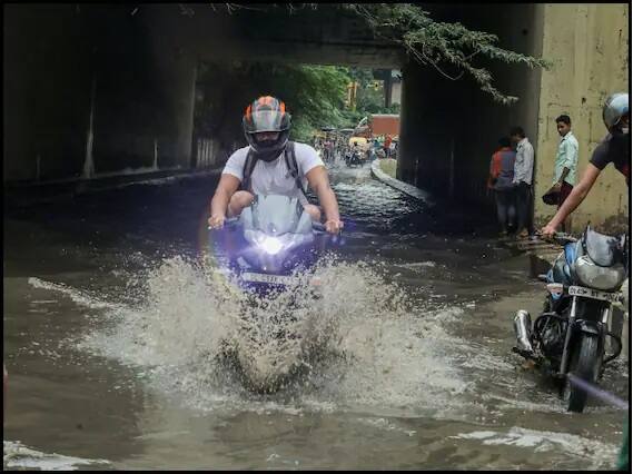 ਇਸ ਸਾਲ ਸਤੰਬਰ 'ਚ ਹੋਈ ਬਾਰਸ਼ ਪਿਛਲੇ ਸਾਲ ਦੇ ਮੁਕਾਬਲੇ ਉਲਟ ਰਹੀ ਹੈ। ਪਿਛਲੇ ਸਾਲ ਸਤੰਬਰ 'ਚ ਦਿੱਲੀ 'ਚ ਆਮ 129.8 ਮਿਮੀ ਦੇ ਮੁਕਾਬਲੇ 20.9 ਮਿਮੀ ਬਾਰਸ਼ ਹੋਈ ਸੀ।