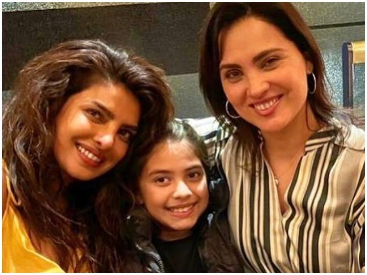 Priyanka Chopra-Lara Dutta met in London picture went viral on social media Priyanka Chopra ने लंदन में की 21 साल पुरानी दोस्त Lara Dutta से मुलाकात, बेटी के साथ भी की खूब मस्ती