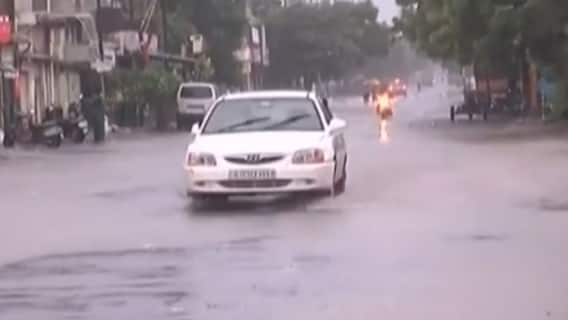 રાજકોટમાં સાર્વત્રિક વરસાદ પડતા ખુશીનો માહોલ, મોડી રાતથી હમણાં સુધી 4 ઇંચ વરસાદ ખાબક્યો