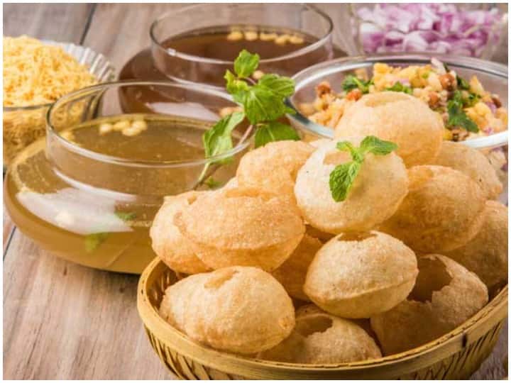 Kitchen Hacks, Make Gol Gappae at Home And Golgappe Recipe in Hindi Kitchen Hacks: अब बाजार में खाने की जगह इस तरह घर पर बनाएं गोल गप्पे, जानें बनाने की विधि