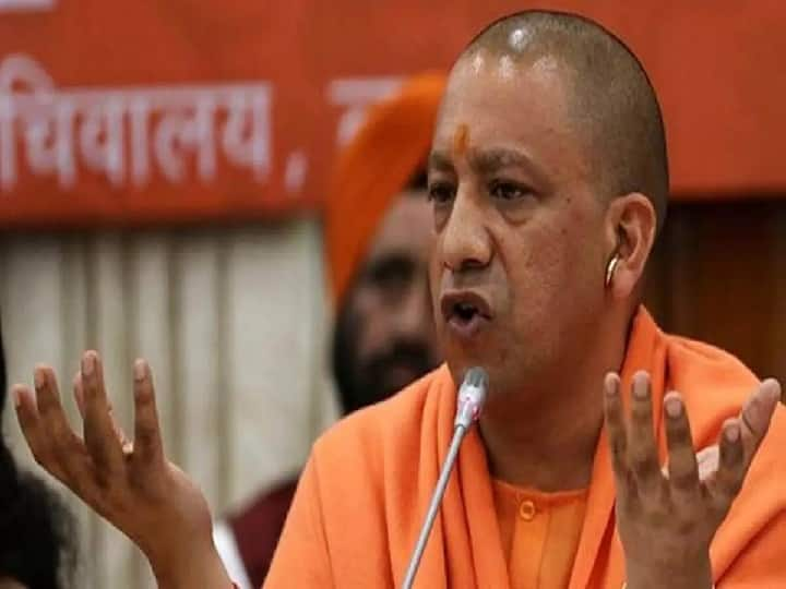 Uttar Pradesh CM Yogi Adityanath Aabba Jaan Statement Opposition Strong Criticism Ahead UP Assembly Election 2022 Abba Jaan: 'अब्बा जान' को लेकर मचा सियासी घमासान, विरोधियों ने सीएम योगी पर किया जोरदार पलटवार 