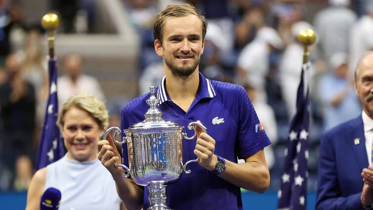us open 2021: Medvedev wins first major, beats Djokovic in us open final US Open Final 2021: অঘটন ইউ এস ওপেন ফাইনালে, জকোভিচকে হারিয়ে কেরিয়ারের প্রথম গ্র্যান্ডস্লাম মেদভেদেভের