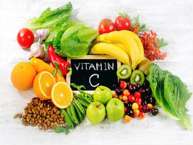Vitamin C Health Benefits Natural Food Source Fruits And Vegetables Vitamin C Deficiency Symptoms Vitamin C शर र म व ट म न स क फ यद न कस न ज न ए व ट म न स स भरप र प र क त क स र त