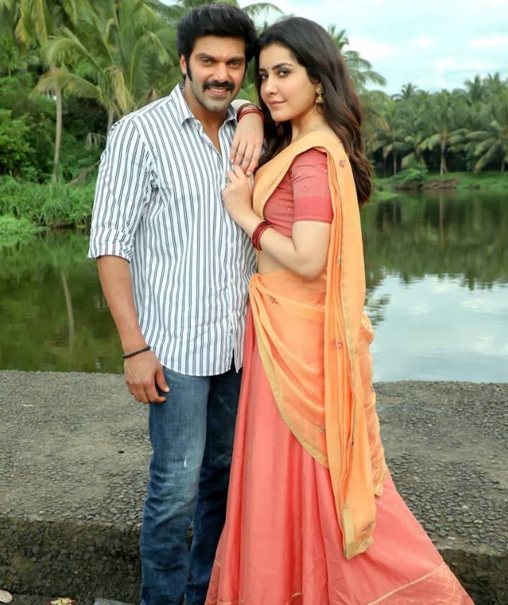రెండు తెలుగు చిత్రాలతోపాటు మరో నాలుగు తమిళం, ఒక మలయాళం చిత్రాల్లోనూ రాశీ నటిస్తోంది. మొత్తానికి రాశీ చాలా బిజీగా గడిపేస్తోంది.  - Image Credit: Raashii Khanna and Aranmanai3/Instagram