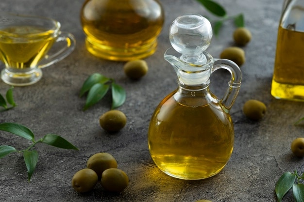 Best Cooking Oil: ऑलिव ऑयल, कोकोनट ऑयल या घी? कौन सा तेल है तीनों में सबसे हेल्दी?