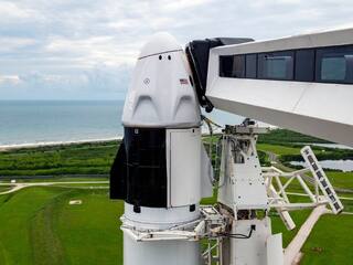 एलॉन मस्क यांची SpaceX नव्या मोहिमेसाठी सज्ज; चार वैज्ञानिक अंतराळात जाणार