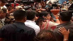 Priyanka Tibrewal: 'সন্ত্রাসের শিকার হওয়া ব্যক্তিরা আমাদের পাশে রয়েছে', মন্দিরে পুজো দিয়ে বললেন প্রিয়ঙ্কা টিবরেওয়াল | Bangla News